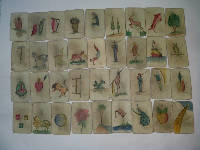 Juego de naipes pintados a mano