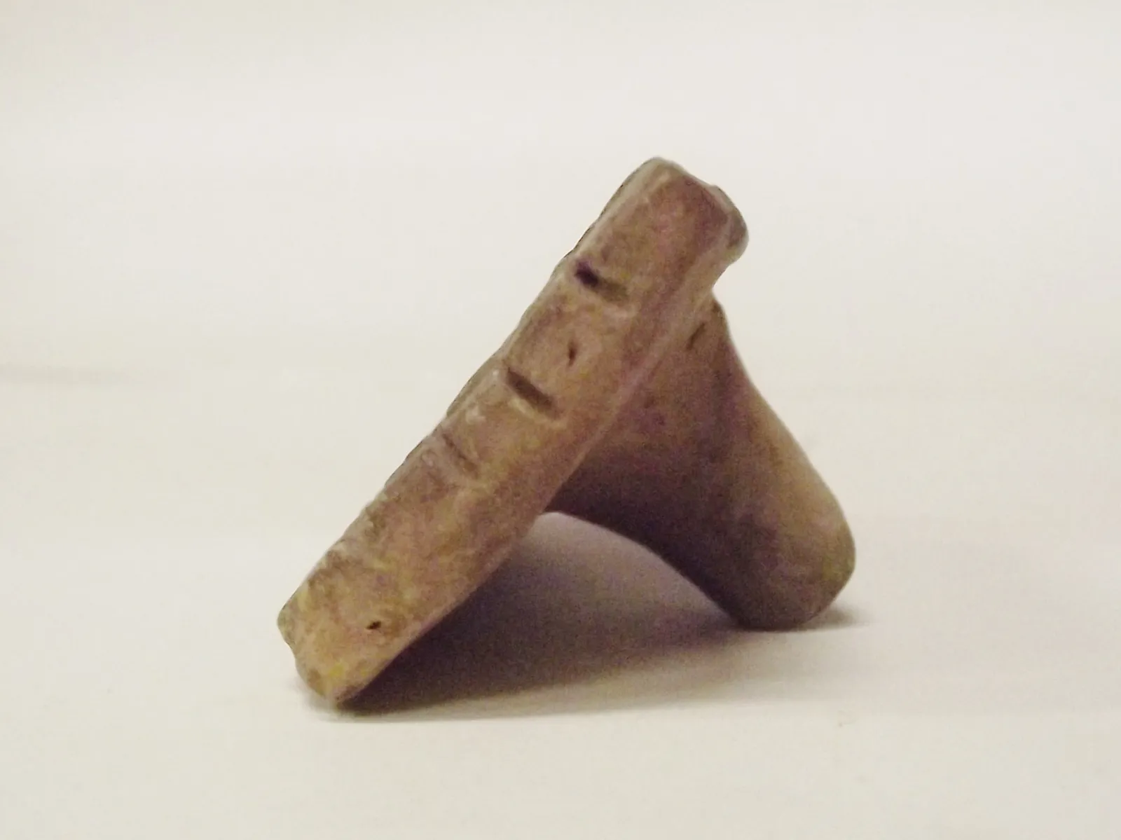 Sello de barro cocido