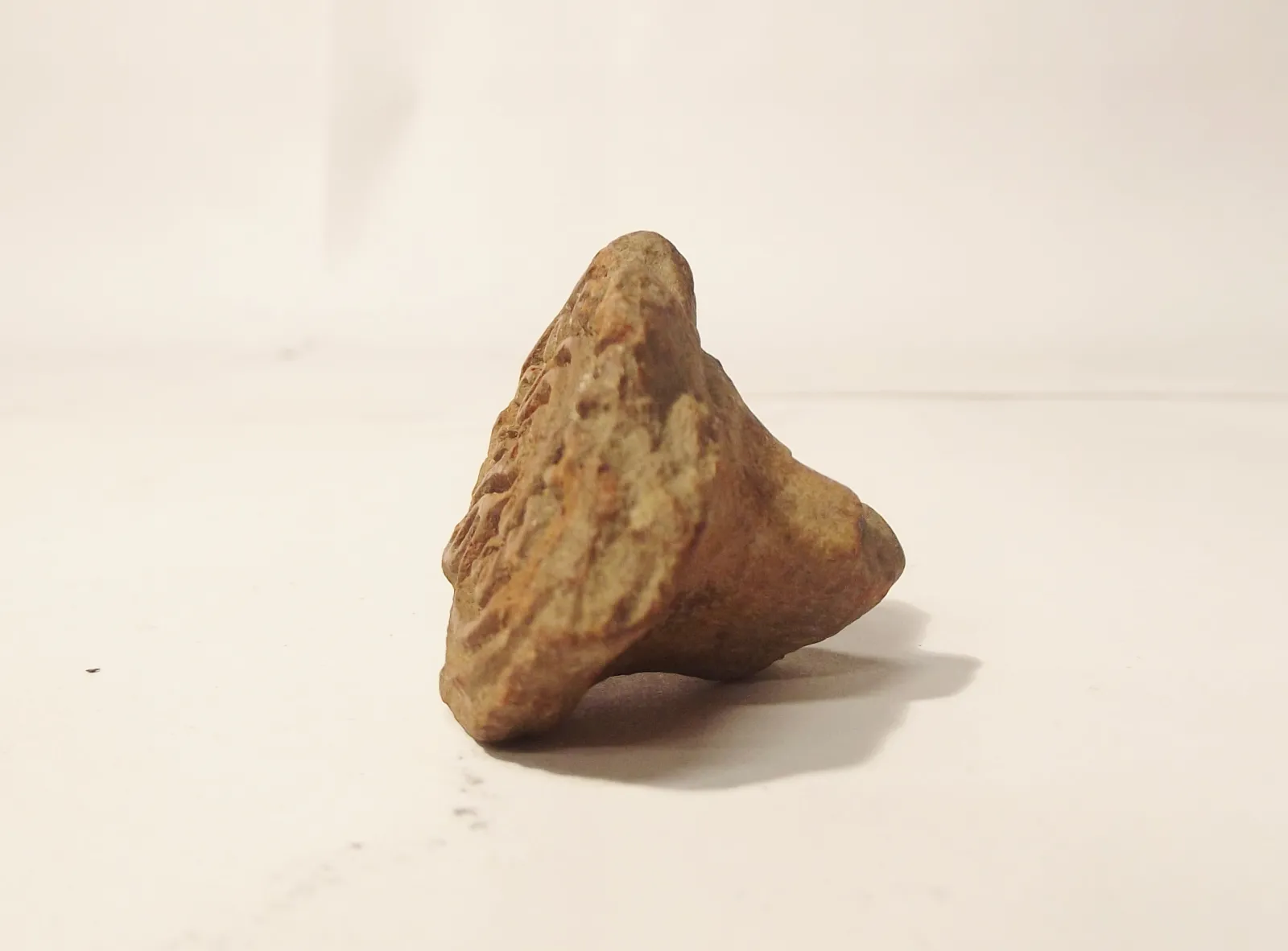 Sello de barro cocido
