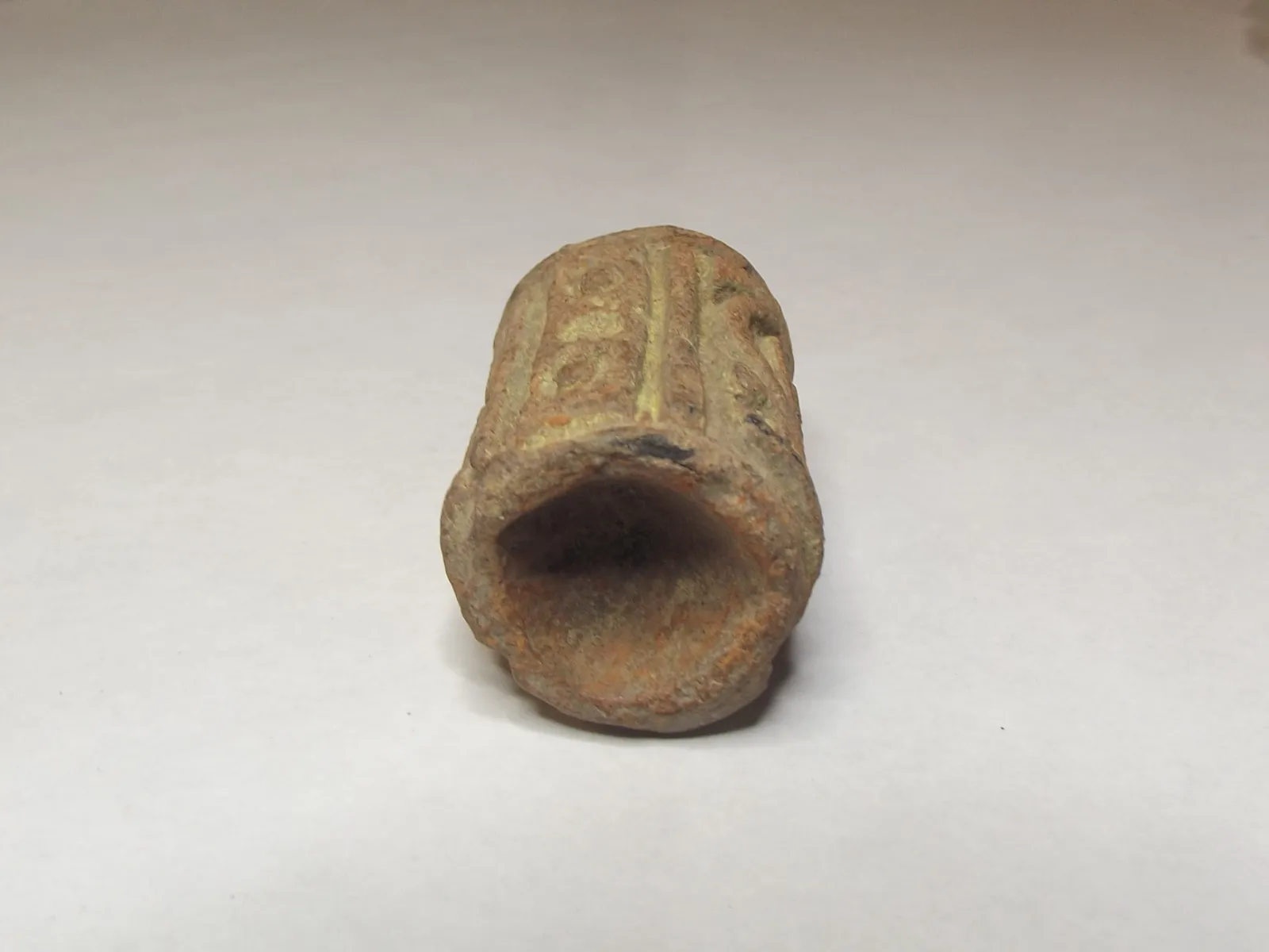 Sello de barro cocido