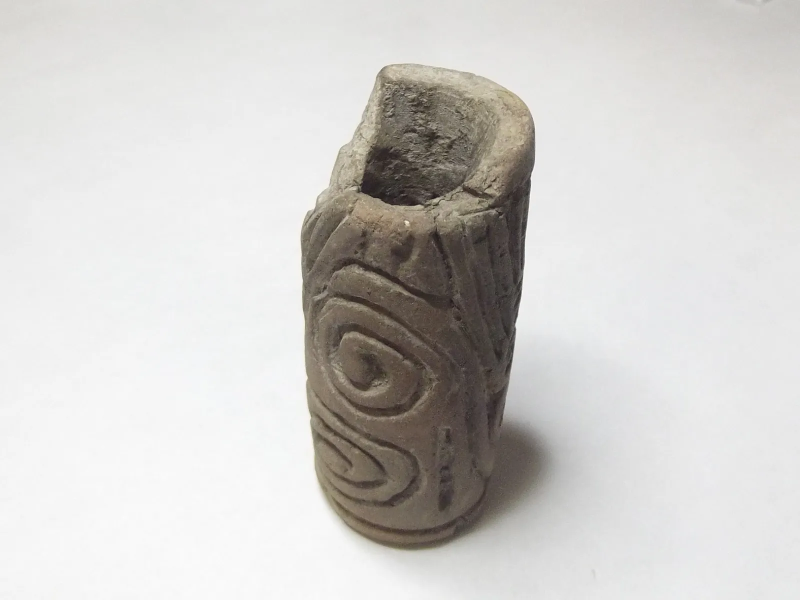 Sello de barro cocido