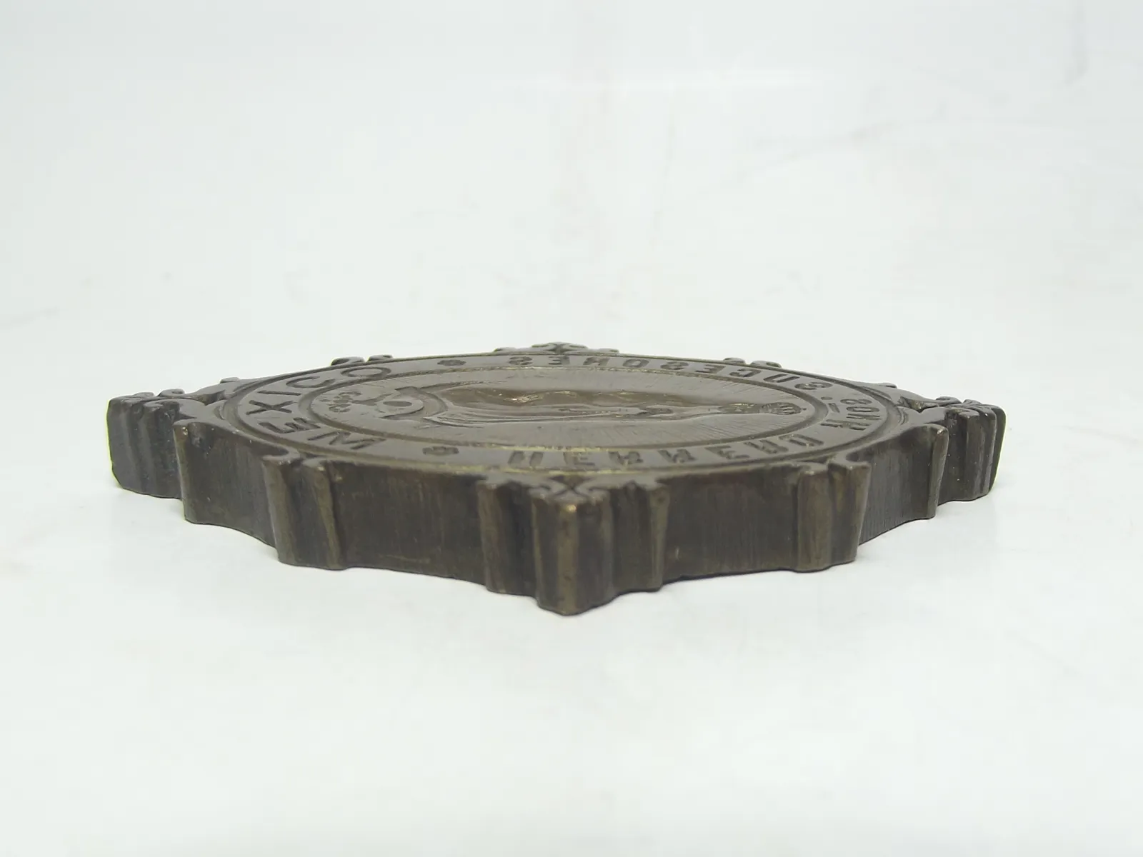 Grabado en bronce
