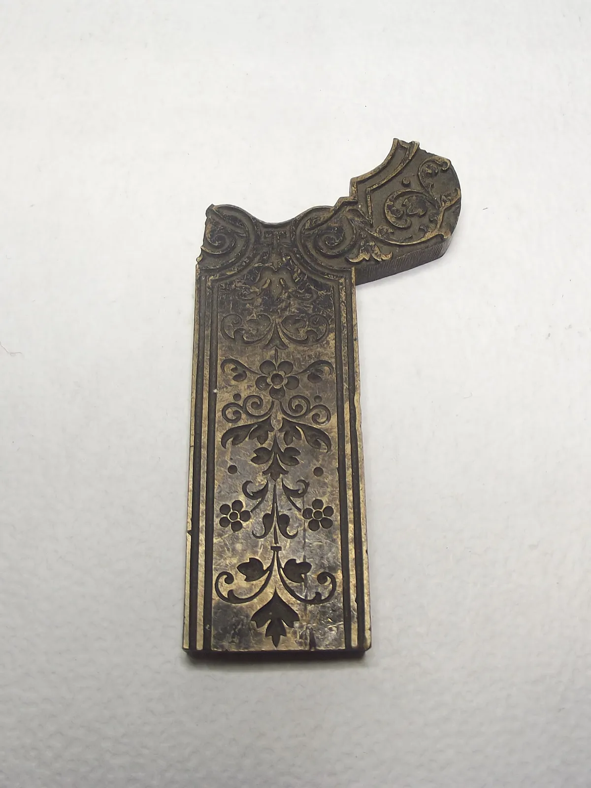 Grabado en bronce