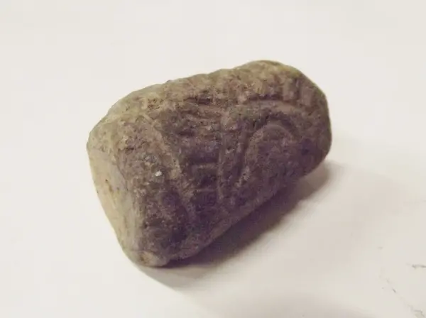 Sello de barro cocido
