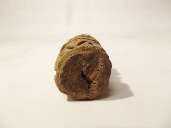 Sello de barro cocido