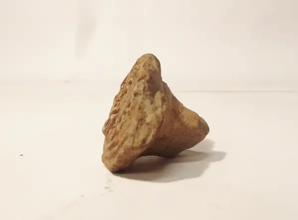 Sello de barro cocido