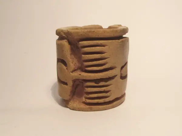 Sello de barro cocido