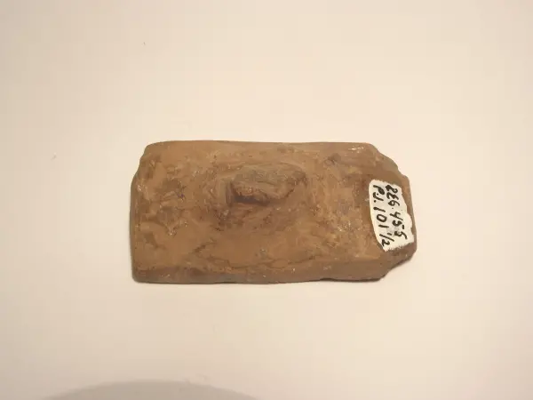 Sello de barro cocido