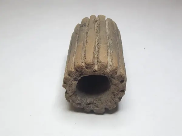 Sello de barro cocido