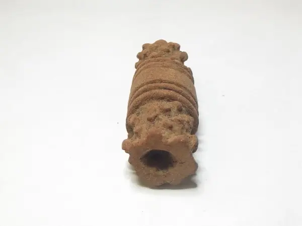 Sello de barro cocido