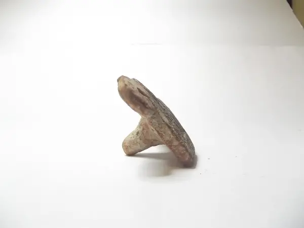 Sello de barro cocido