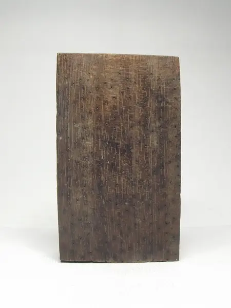 Grabado en plomo con base de madera